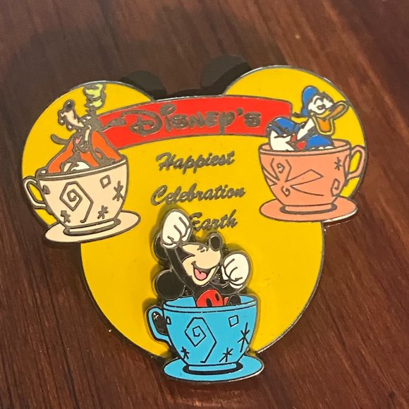 2006 Disney Kellogg's Happiest Celebration On Earth Tea Cups Disney Pin - Picture 1 of 5